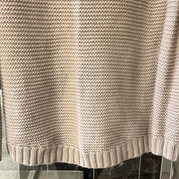 Tahari Tan sweater, size M, NWOT, never worn. - Picture 7 of 8
